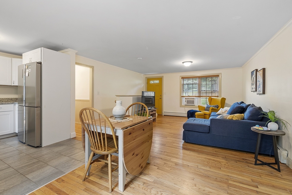 11 Lillian Dr