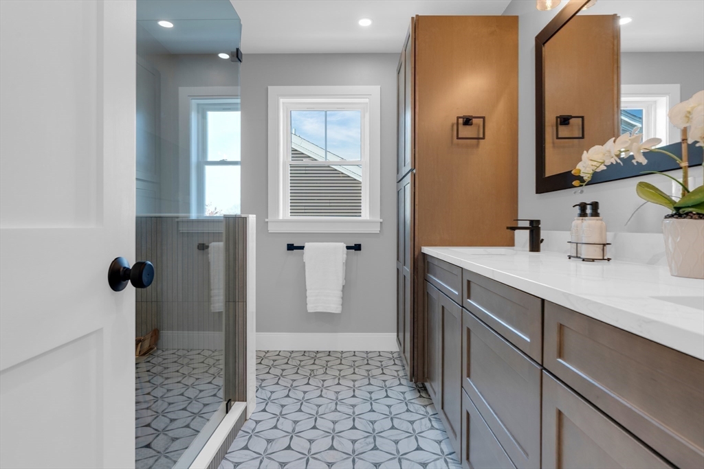 39 Clinton Street # 1