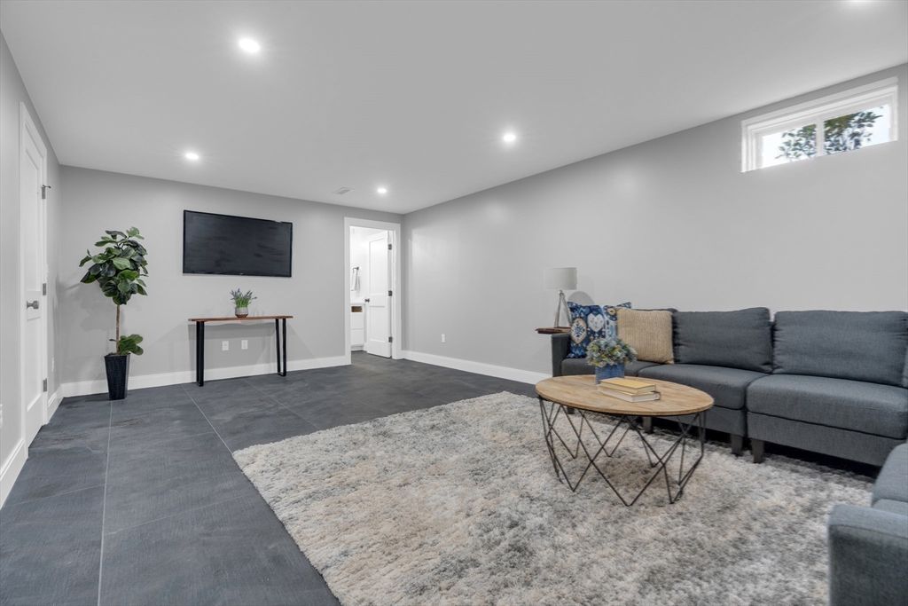 39 Clinton Street # 1