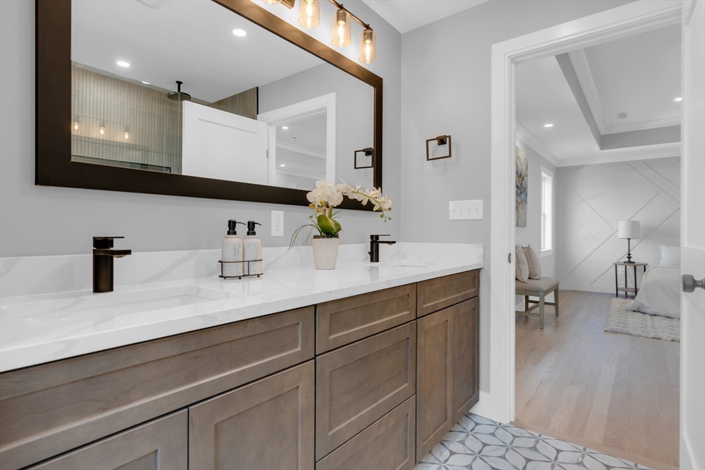 39 Clinton Street # 1