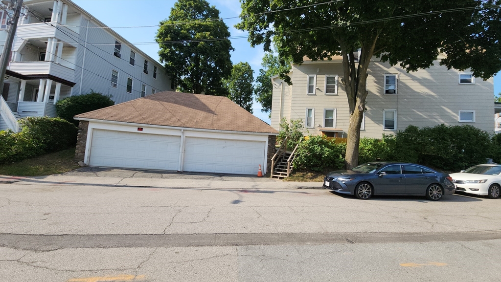 184 Vernon St