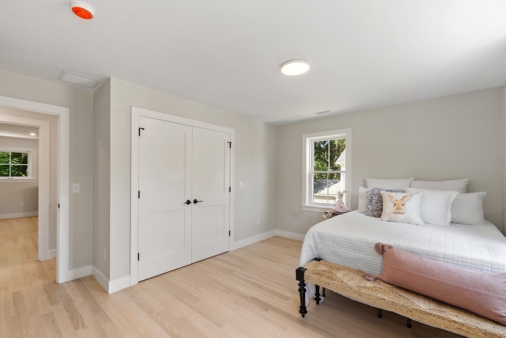 42 Hillside Ave