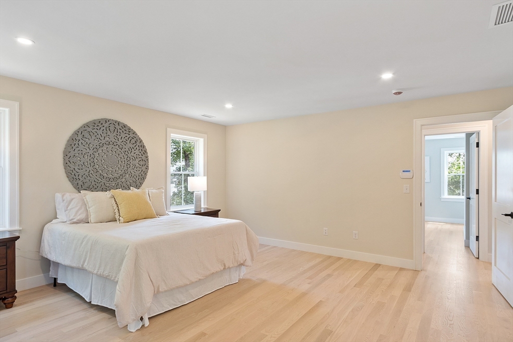 42 Hillside Ave