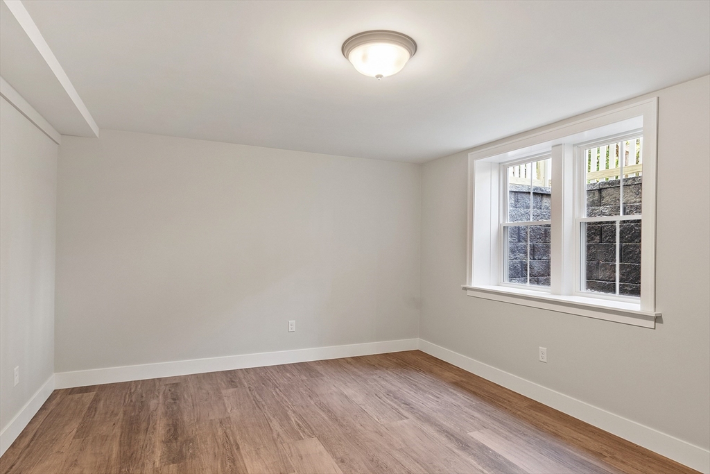 42 Hillside Ave