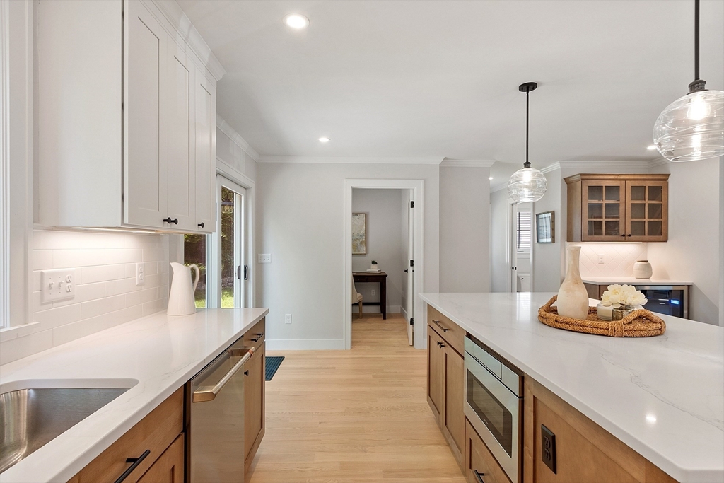 42 Hillside Ave
