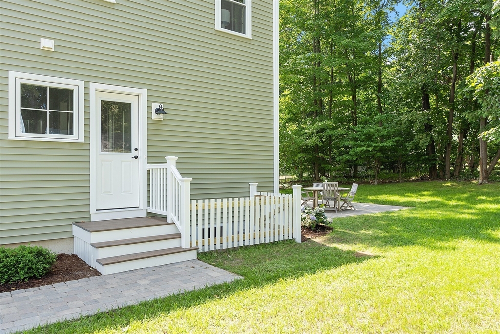 42 Hillside Ave