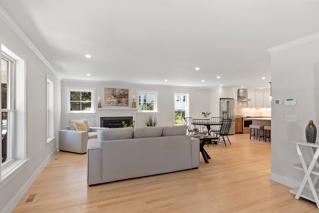 42 Hillside Ave