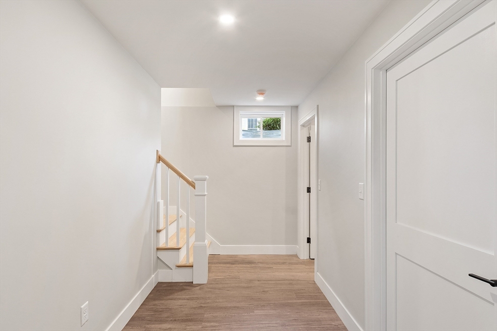 42 Hillside Ave