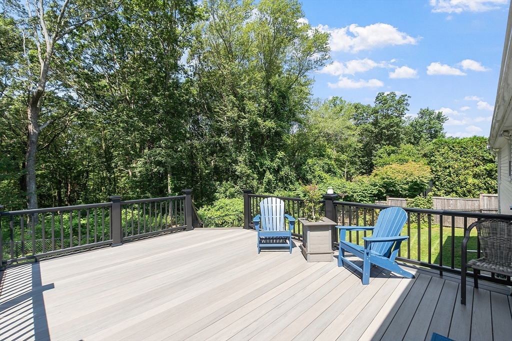 5 Dartmouth Dr