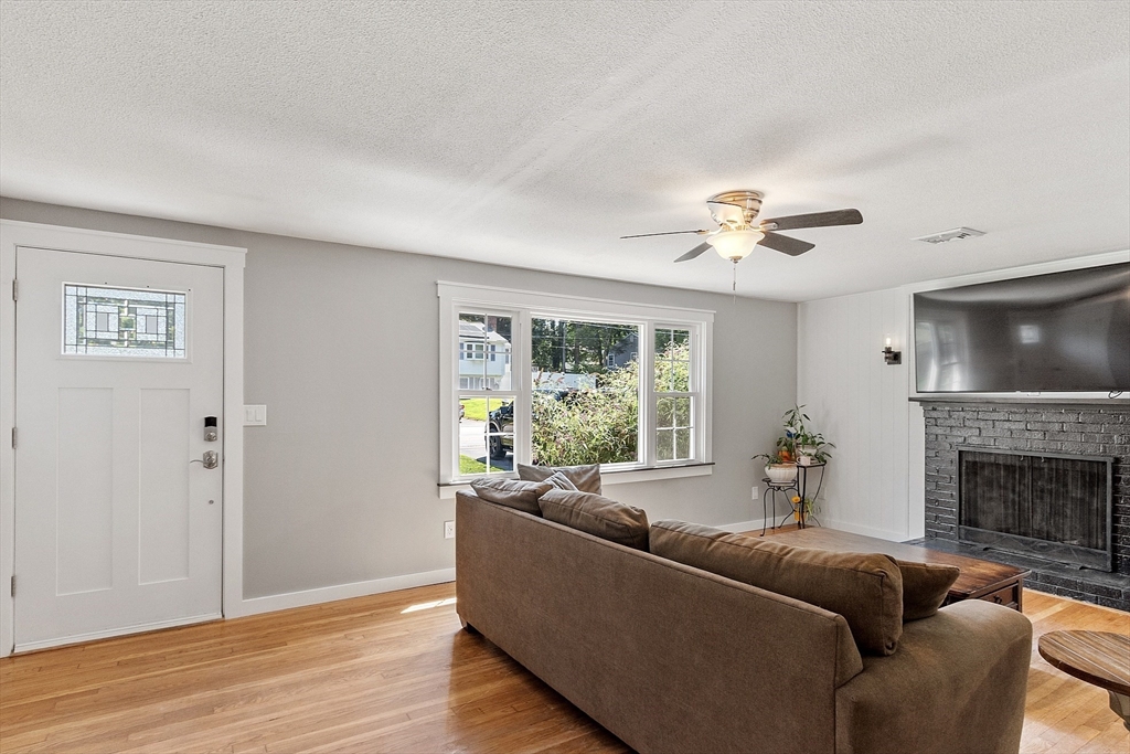 5 Dartmouth Dr
