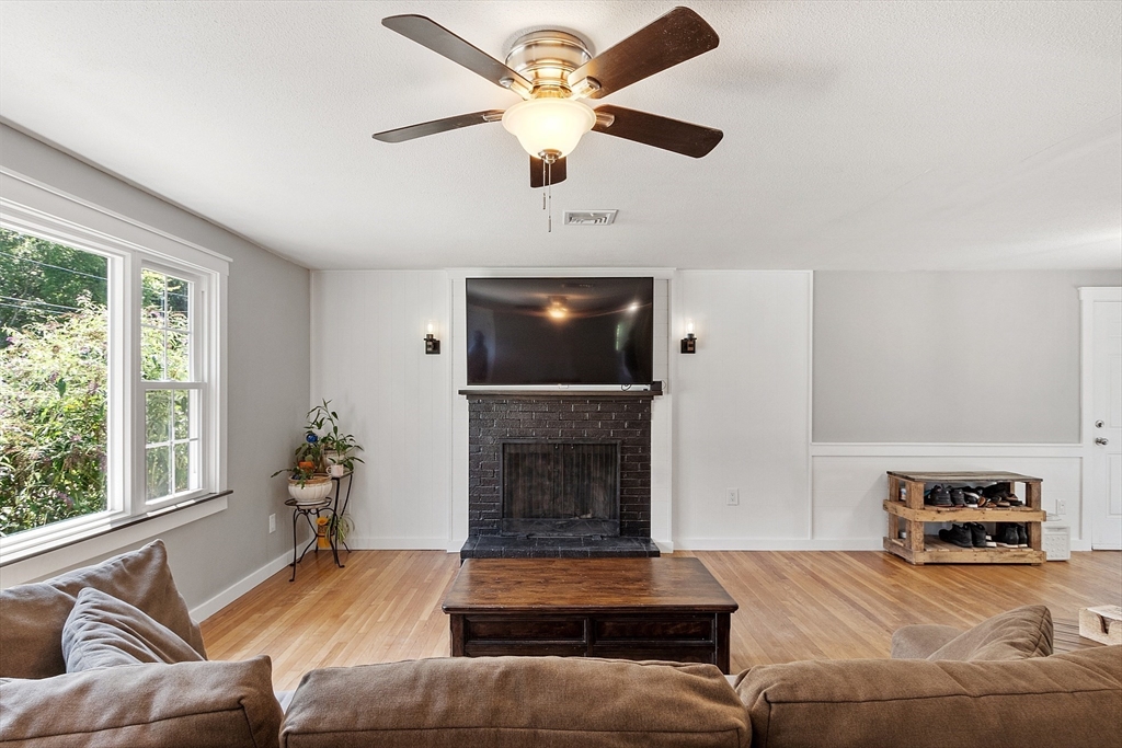 5 Dartmouth Dr