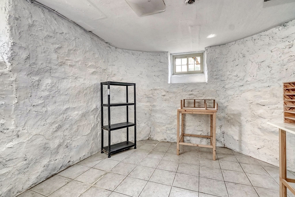 31 Wolcott St