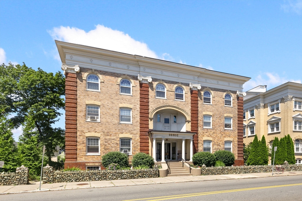 306 Main Street # 10