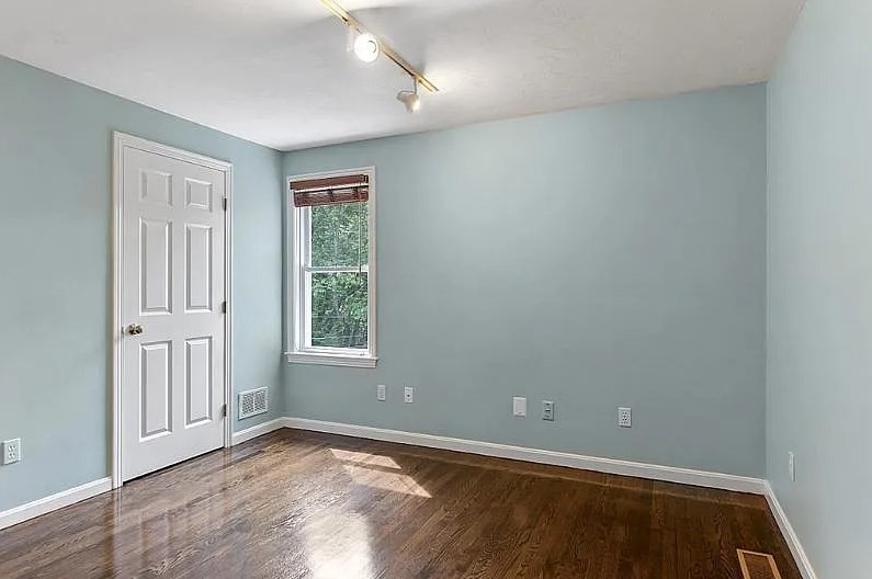 22 Bishop St, Natick