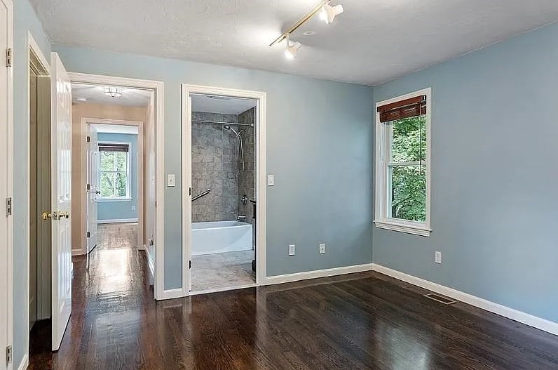22 Bishop St, Natick