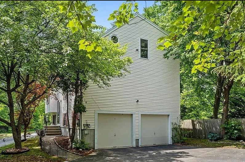 22 Bishop St, Natick