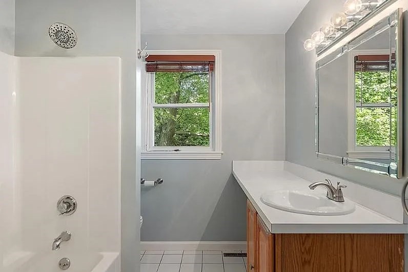 22 Bishop St, Natick