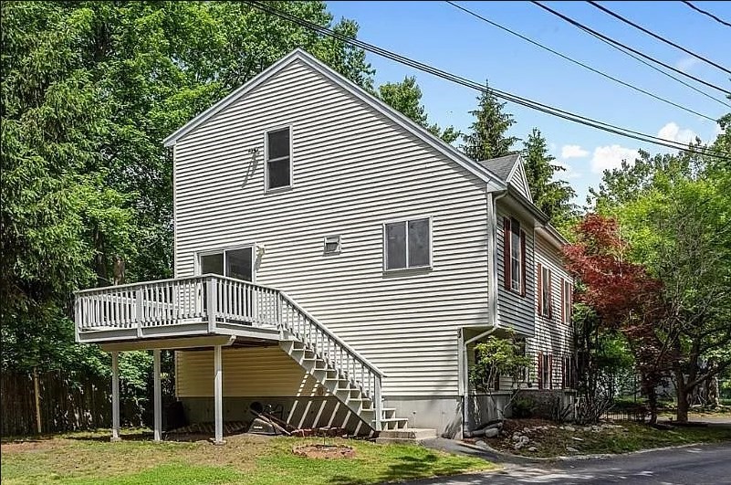 22 Bishop St, Natick