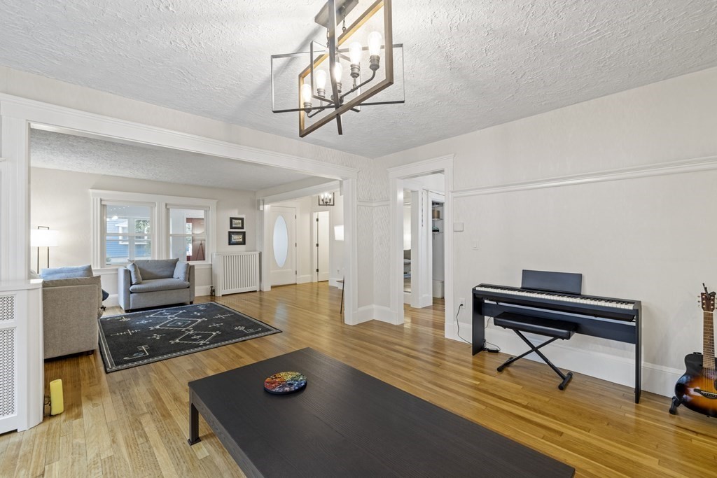 107 Ronald Road