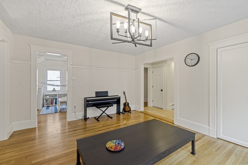 107 Ronald Road