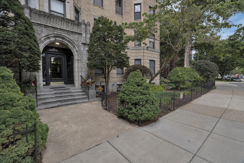 51 Park Drive # 33, Boston Unit: 33