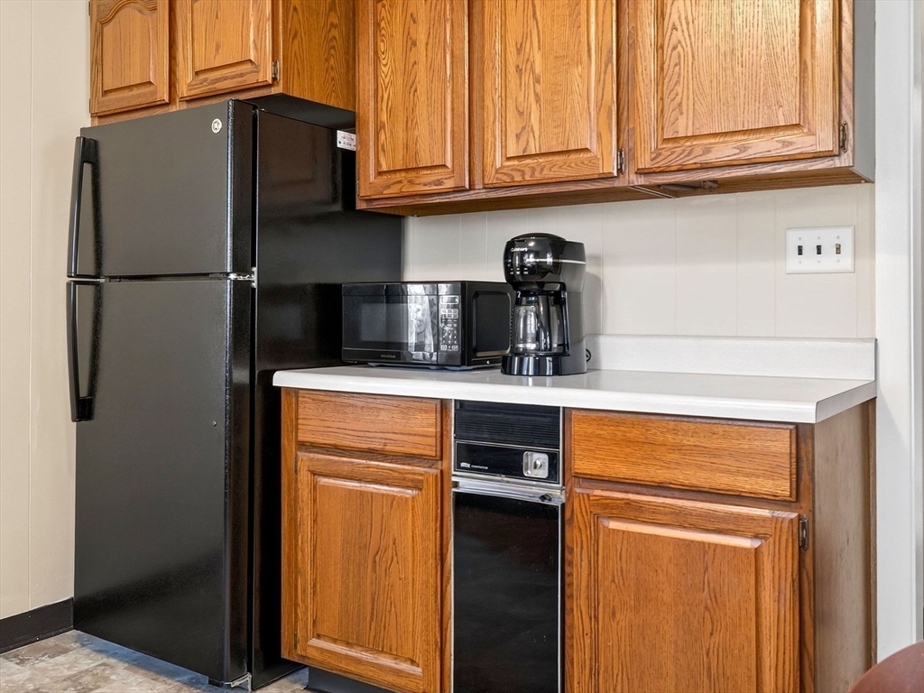 9 Farragut Ave # 9