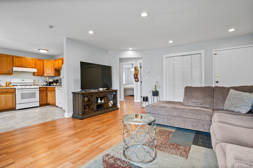 23 Fernview Ave # 4