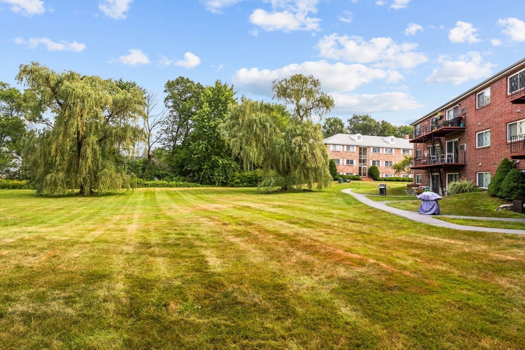 23 Fernview Ave # 4