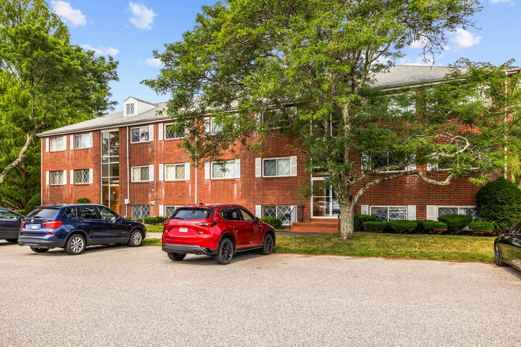 23 Fernview Ave # 4
