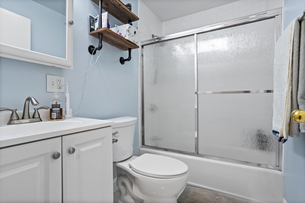 23 Fernview Ave # 4
