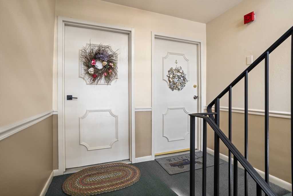 23 Fernview Ave # 4