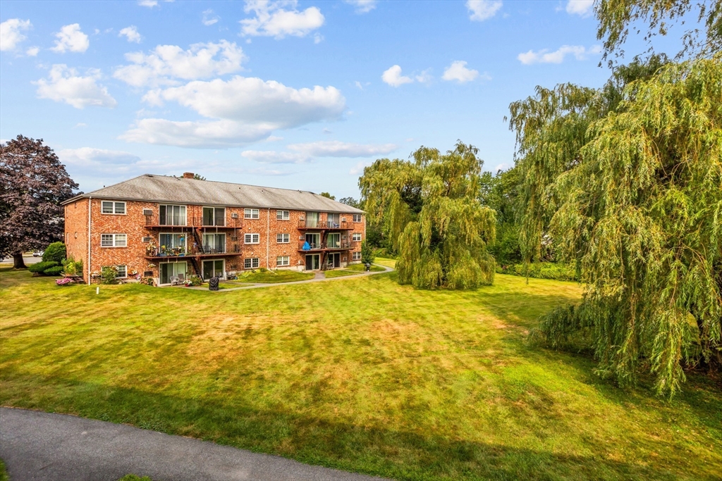 23 Fernview Ave # 4
