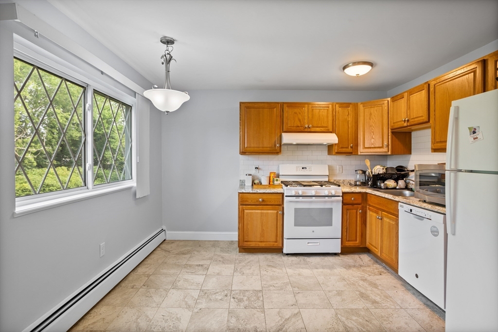 23 Fernview Ave # 4