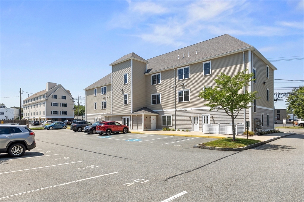 15 Church St # 302