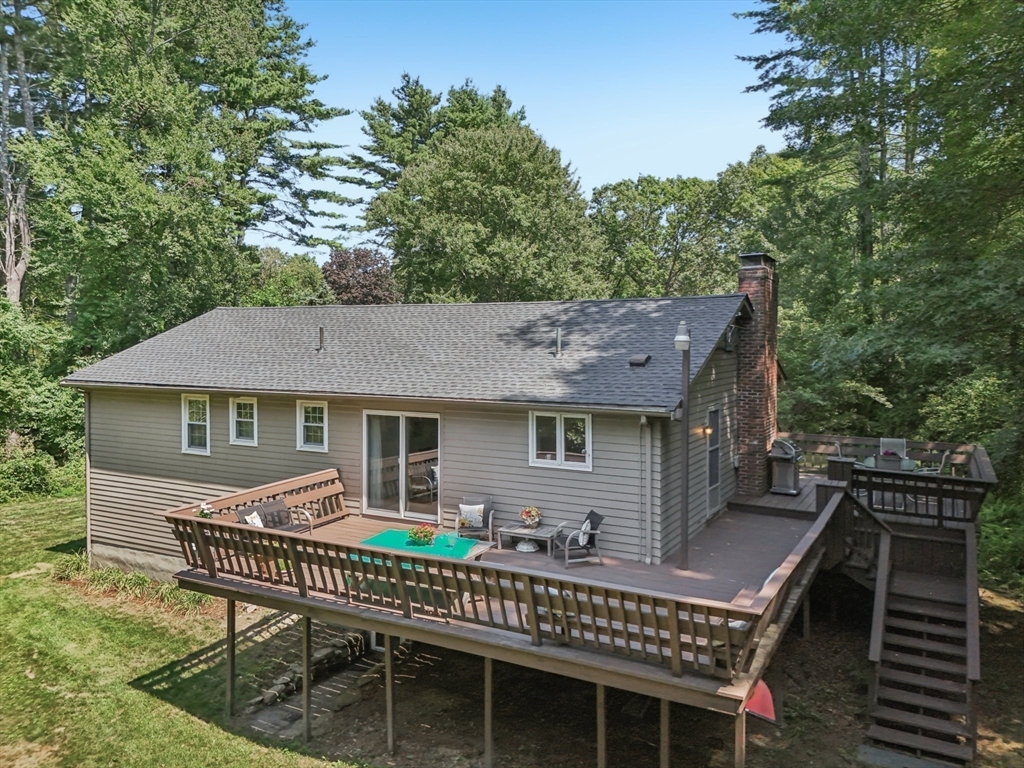 318 Harvard Rd, Stow