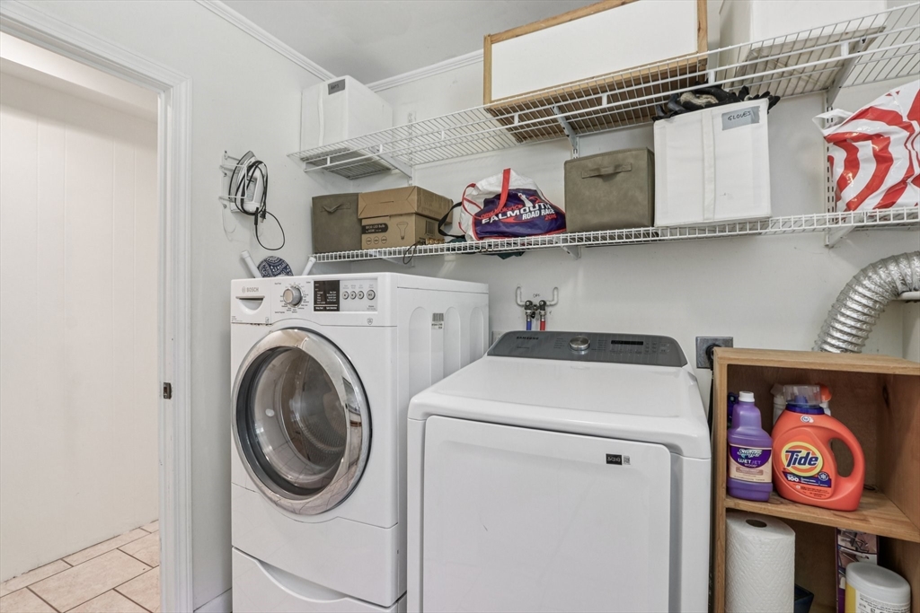 318 Harvard Rd, Stow