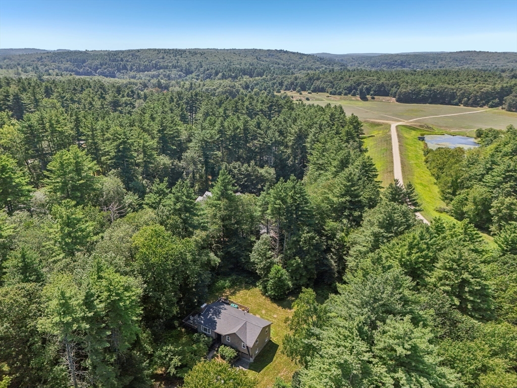 318 Harvard Rd, Stow
