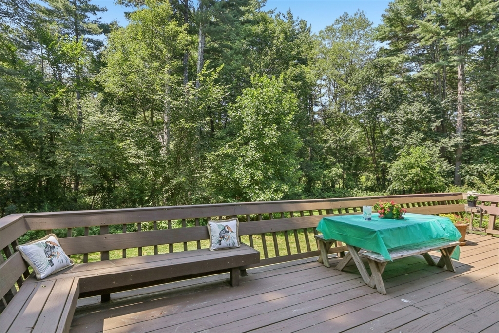 318 Harvard Rd, Stow