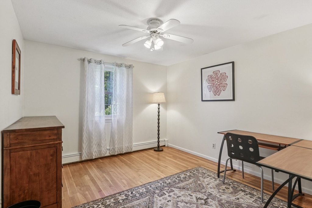 318 Harvard Rd, Stow