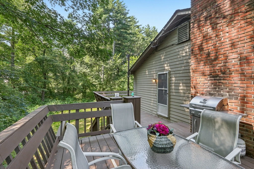 318 Harvard Rd, Stow
