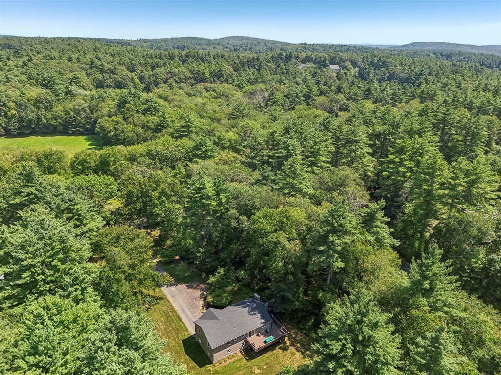 318 Harvard Rd, Stow