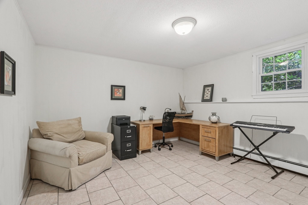 318 Harvard Rd, Stow