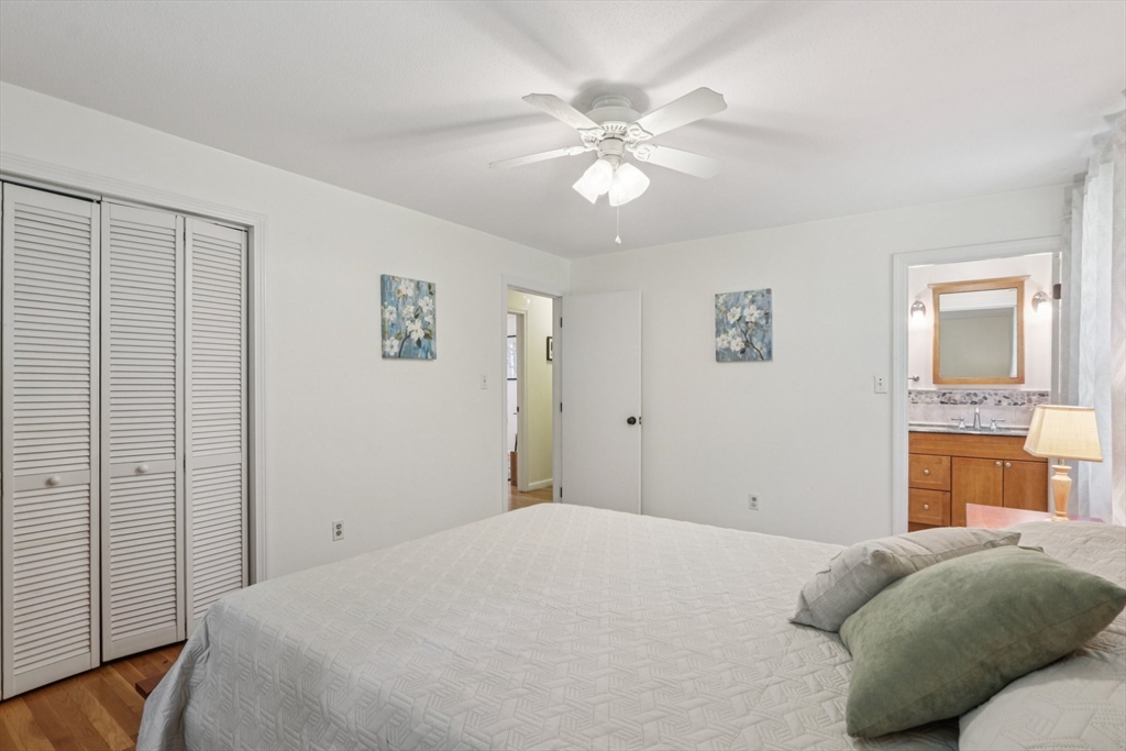 318 Harvard Rd, Stow