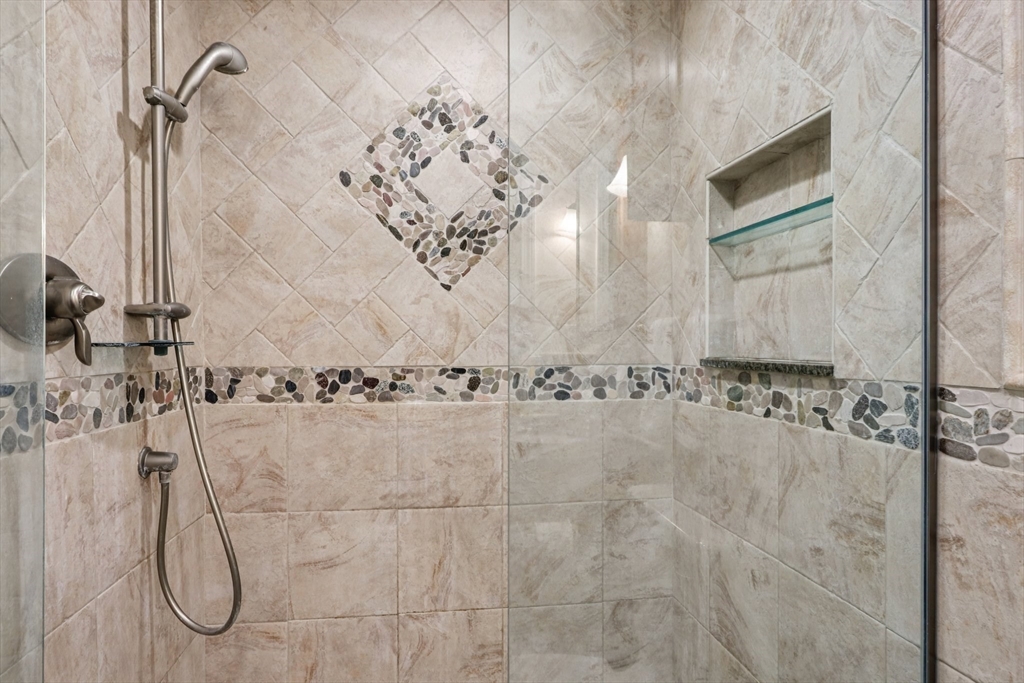 318 Harvard Rd, Stow