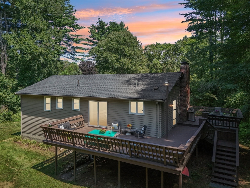 318 Harvard Rd, Stow