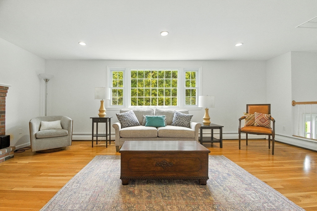 5 Brookside Circle
