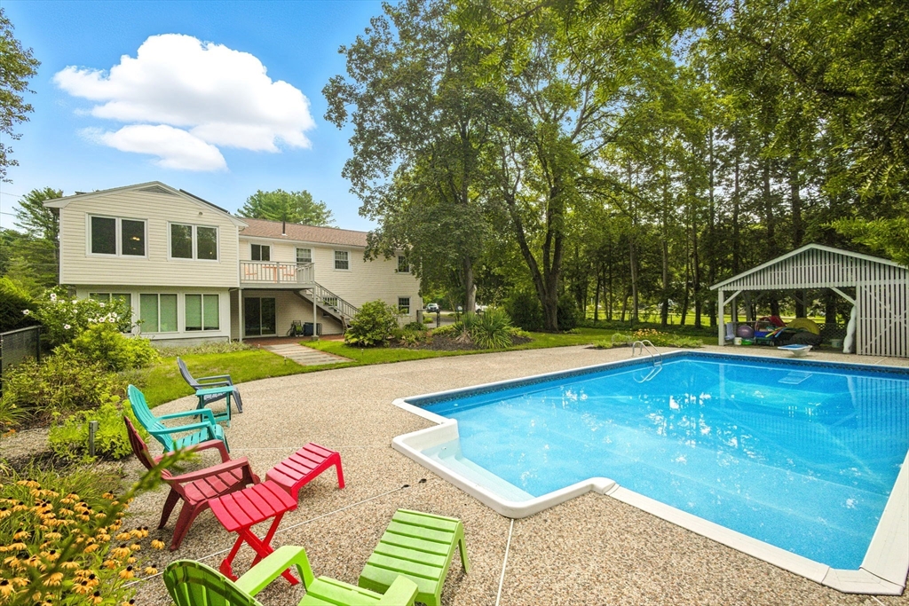 5 Brookside Circle