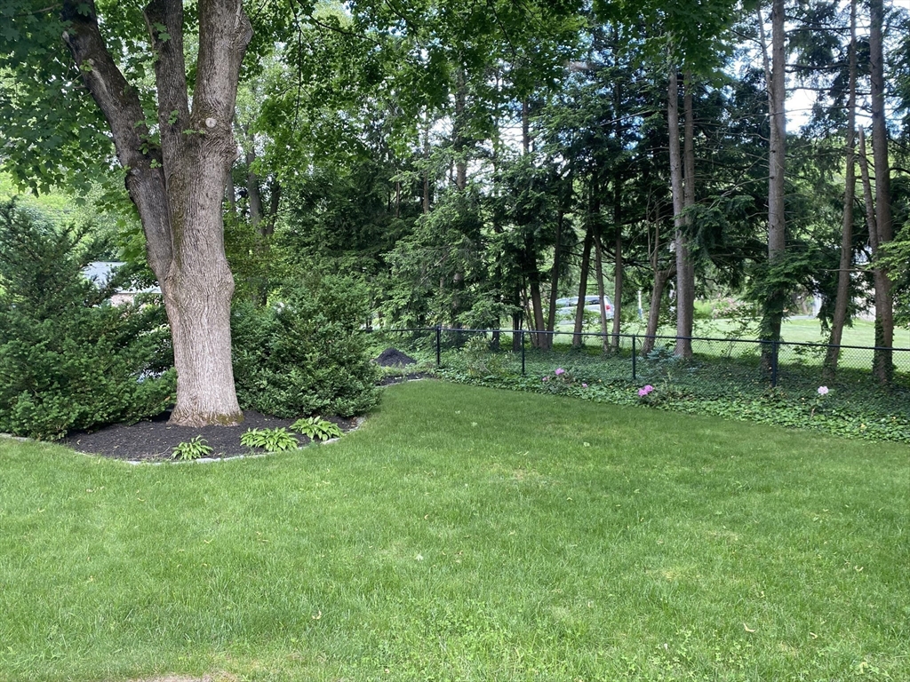 5 Brookside Circle