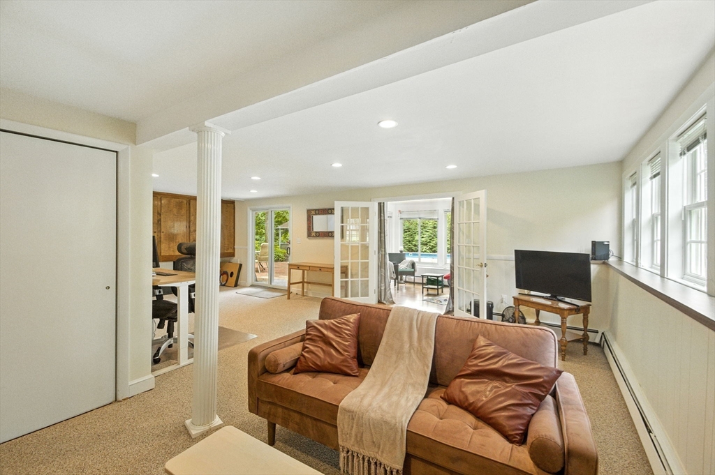 5 Brookside Circle