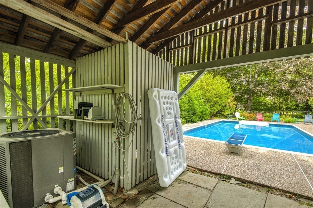 5 Brookside Circle